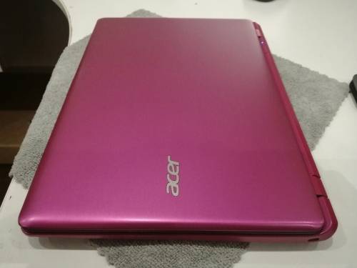 *Pretty in pink BUT major Performance*ACER V11TOUCH*QUAD CORE*4GB RAM*TOUCHSCREEN*PENTIUM N3540*